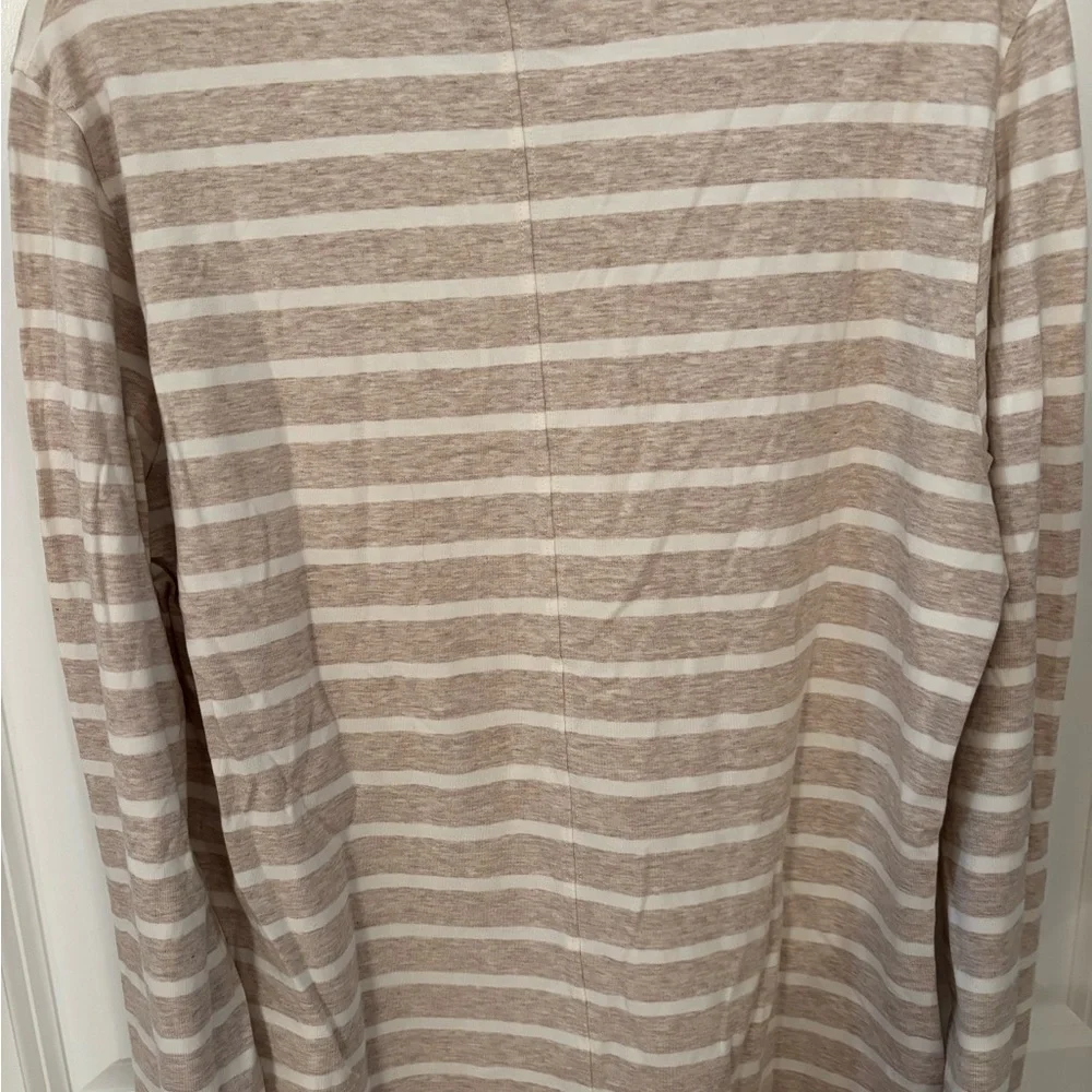 Evereve Peyton Snap Cuff Long Sleeve Tee NWT! - Picture 5 of 5